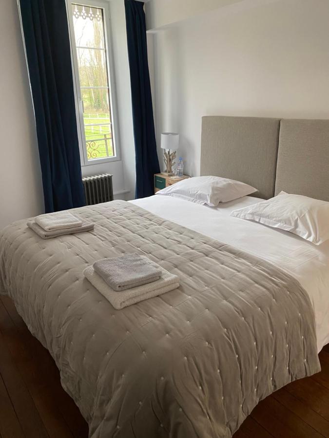 Bed and Breakfast Le Moulin Bleu Saint Cyr-sous-Dourdan Esterno foto